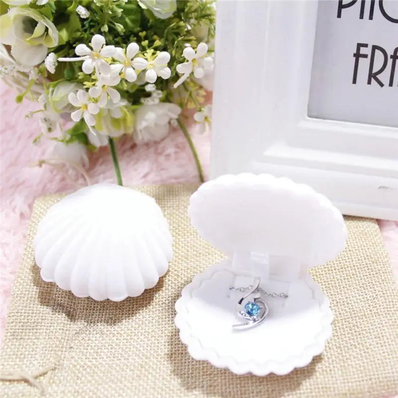 boîte bijoux coquillage blanc rose bleu classique anneaux rangement bague collier