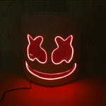 masque lumineux cosplay marshmello blanc noir souriant oreilles lapin texturé moderne câble électrique
