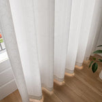 rideau blanc semi transparent motif floral moderne anneaux métalliques fenêtre salon chambre