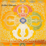 écharpe ethnique motifs floraux couleurs vives texture satinée traditionnelle 100x100cm