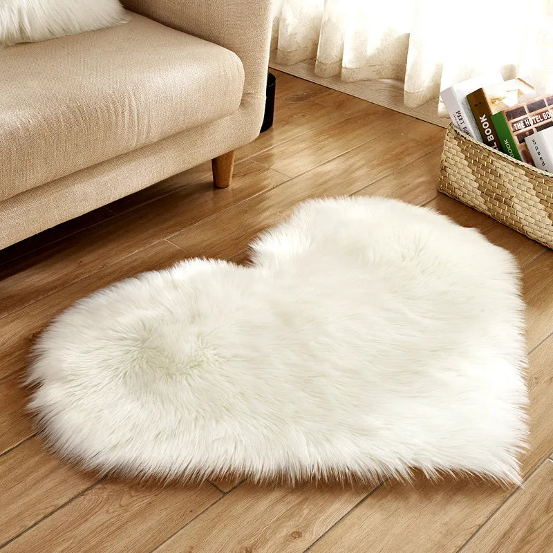 tapis forme coeur fausse fourrure doux blanc rose chambre sol
