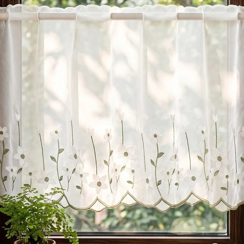 rideau blanc dentelle fleurs brodées transparent romantique décoration intérieure floral