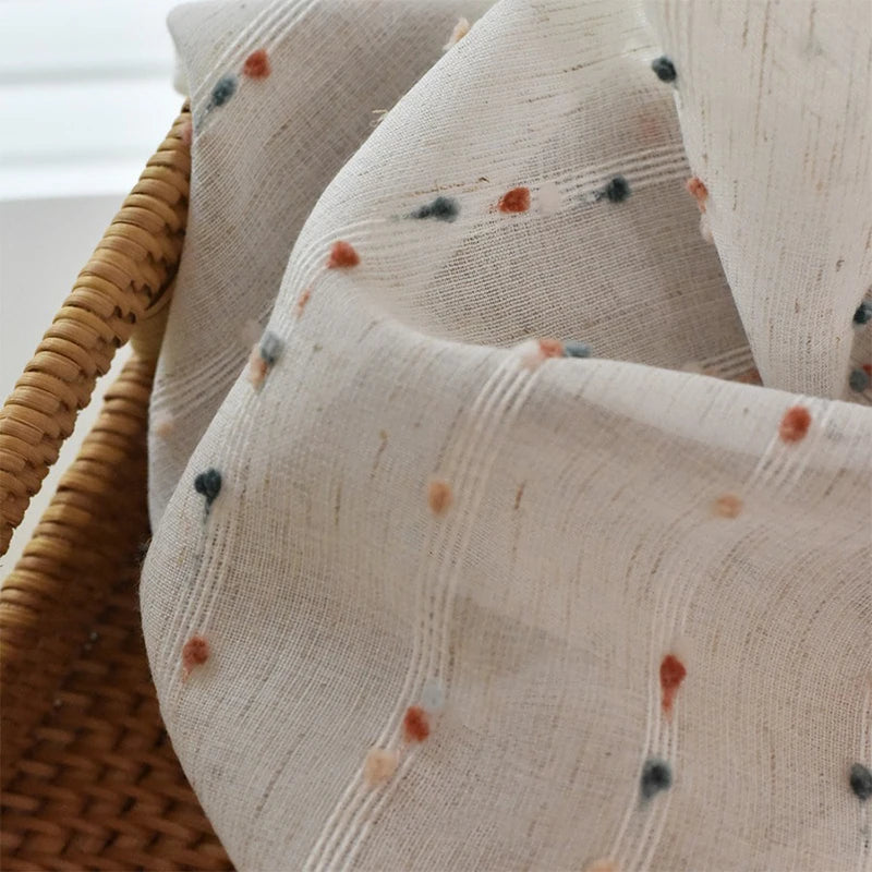 rideau bohème blanc cassé motif points brodés texturé translucide vintage chambre salon