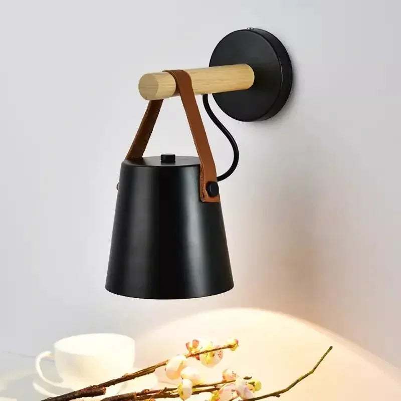 lampe murale moderne minimaliste bois blanc conique abatjour simili cuir noir suspension chambre salon