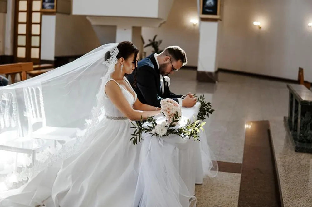 voile mariée polyester blanc dentelle élégant off white bordure scintillante peigne monocouche