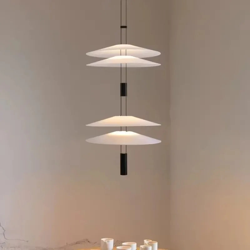 suspension lumineuse moderne minimaliste blanc noir rond lisse opaque câble noir