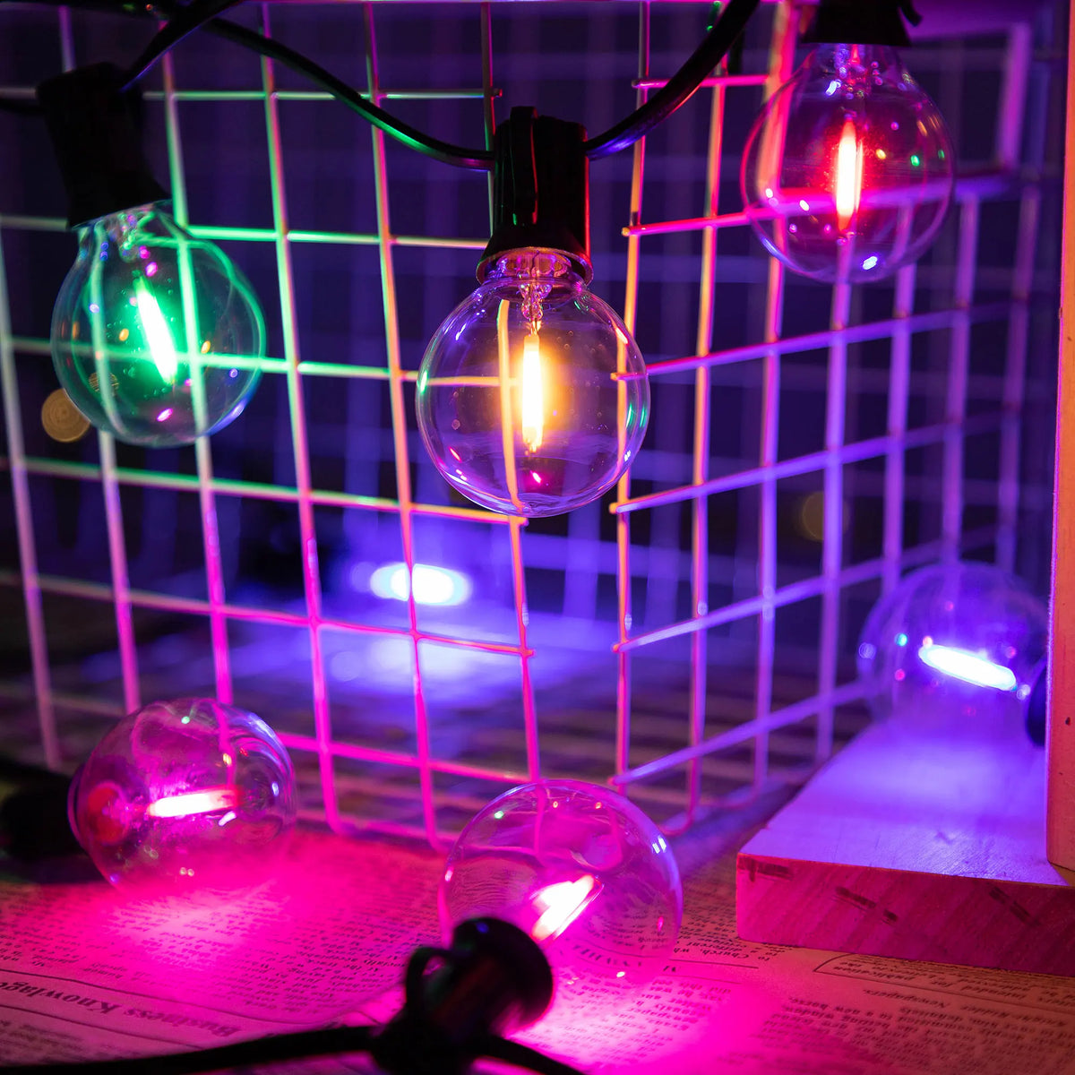 Guirlande lumineuse décorée d'ampoules G40 multicolores