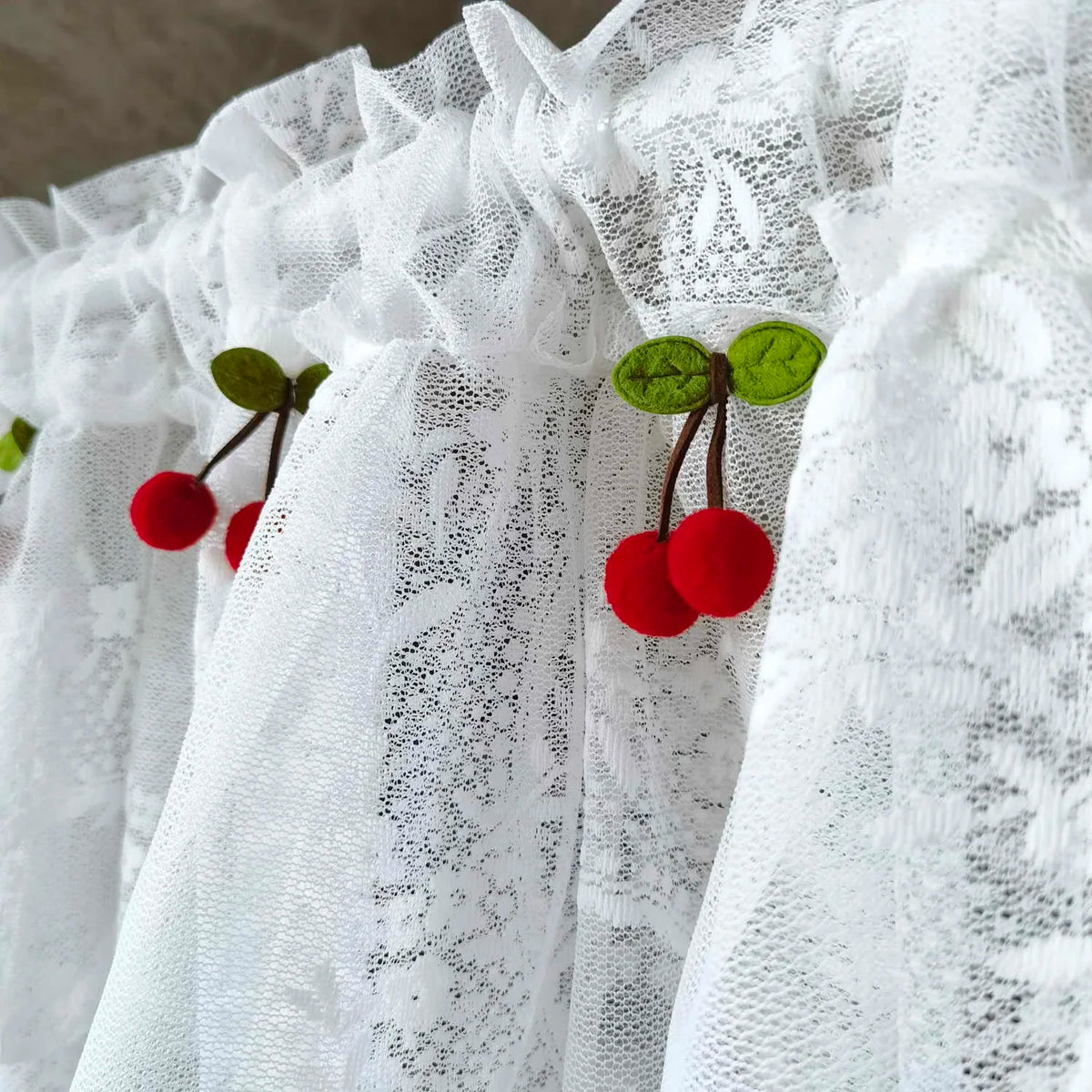 rideau tulle blanc brodé floral transparent romantique maison
