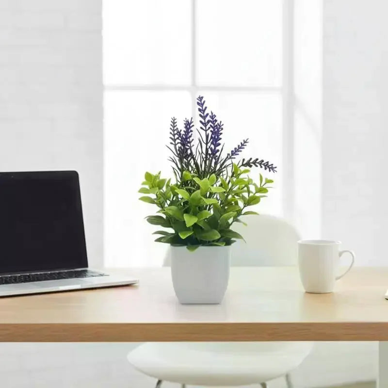 plantes artificielles feuilles vertes fleurs violettes pot blanc minimaliste décoration intérieure sans entretien
