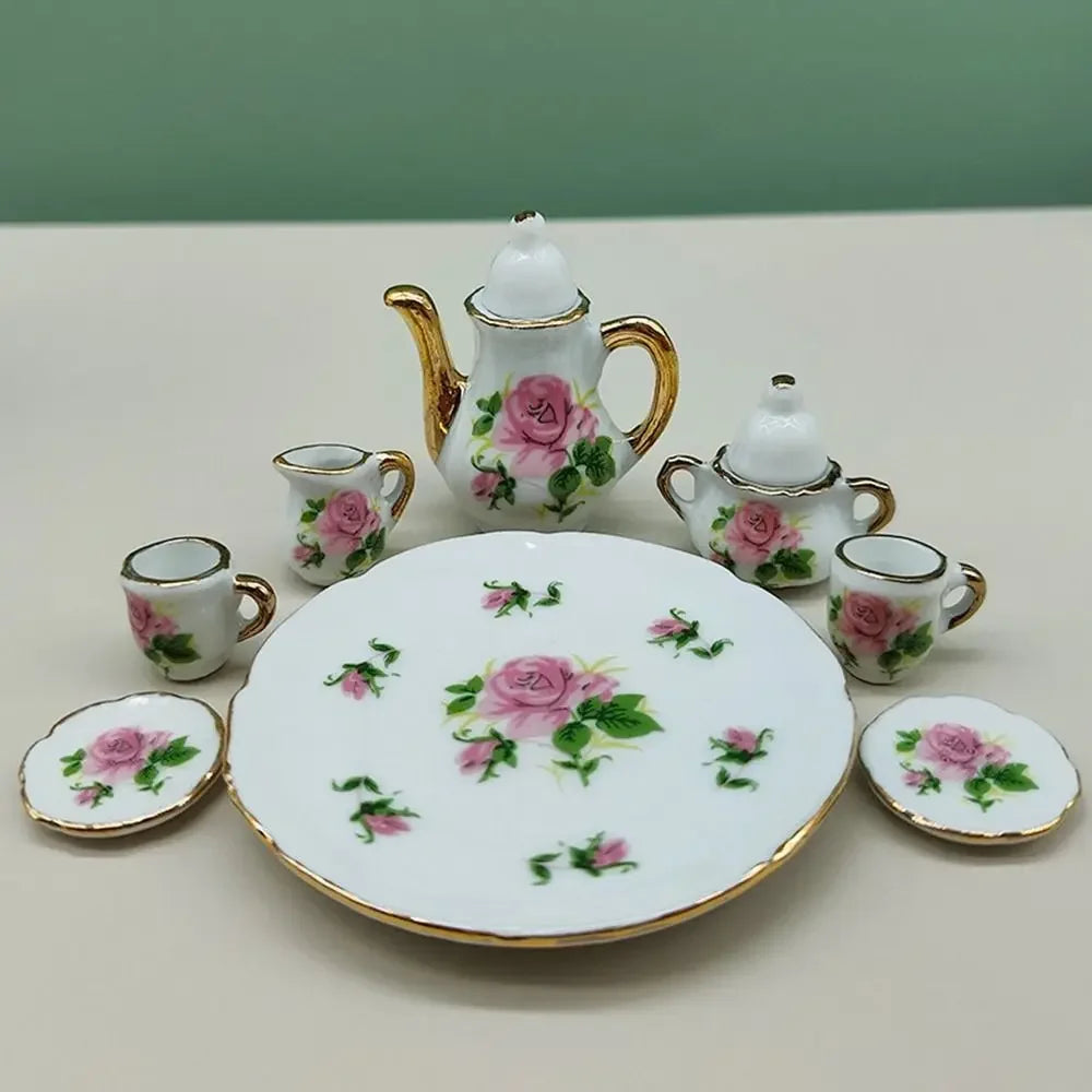service thé miniature blanc bleu fleurs classique théière crème sucrier tasses assiettes