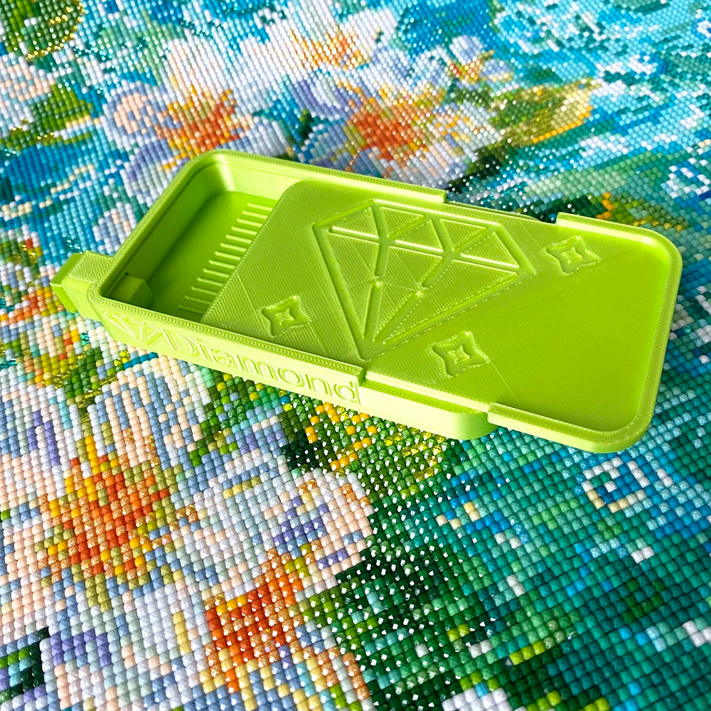 plateau broderie diamant moderne bleu violet rose jaune vert multicolore texture lisse geometrique pratique