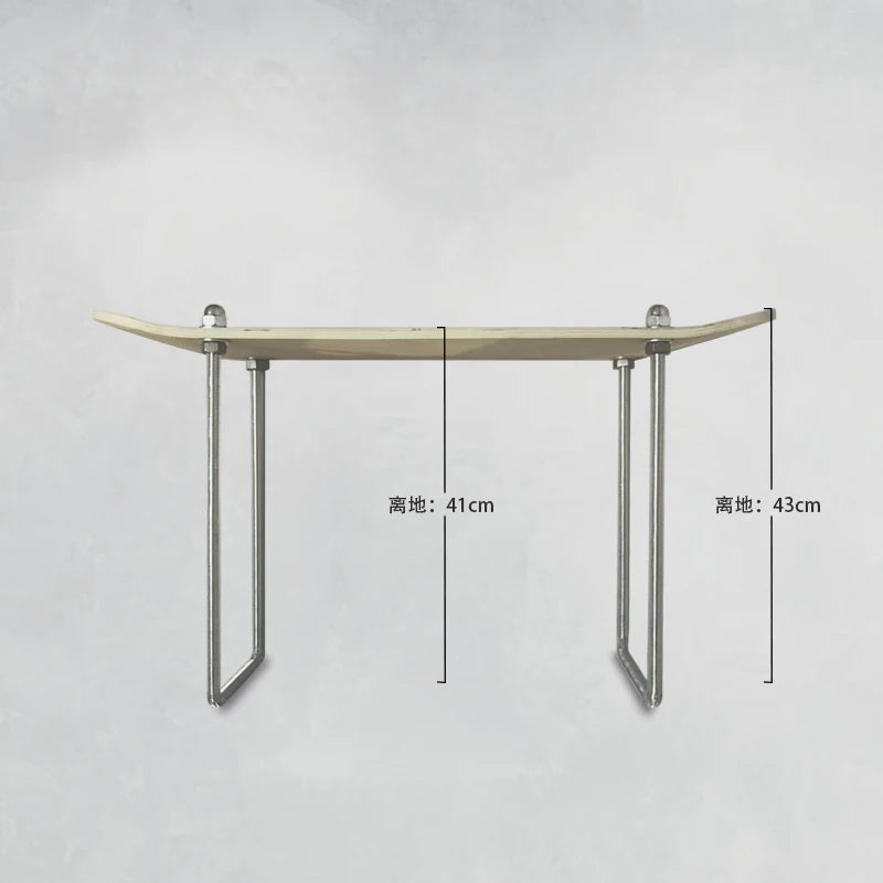 tabouret moderne étagère skateboard bois naturel métal argenté planches industriel minimaliste porte chaussures deco