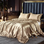 Parure de lit nordique en soie de luxe pour couple sur un lit double
