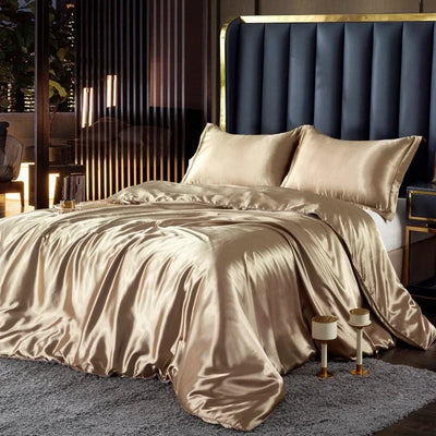 Parure de lit nordique en soie de luxe pour couple sur un lit double
