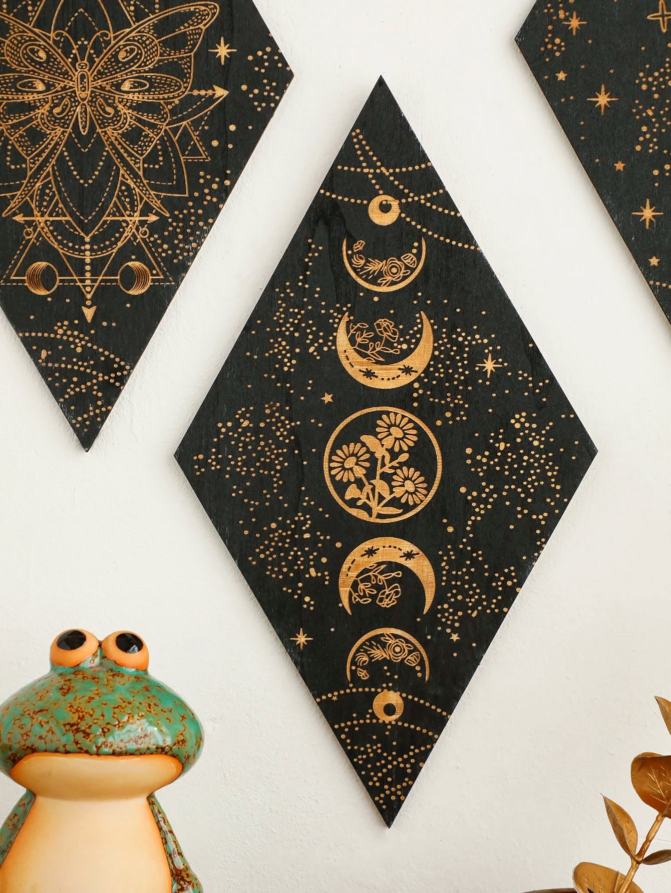 Décoration murale bois romboïde lune et papillon