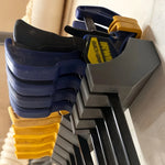 organisateur mural outils pinces linge gris rouge jaune bleu fixations 3D texturé utilitaire industriel