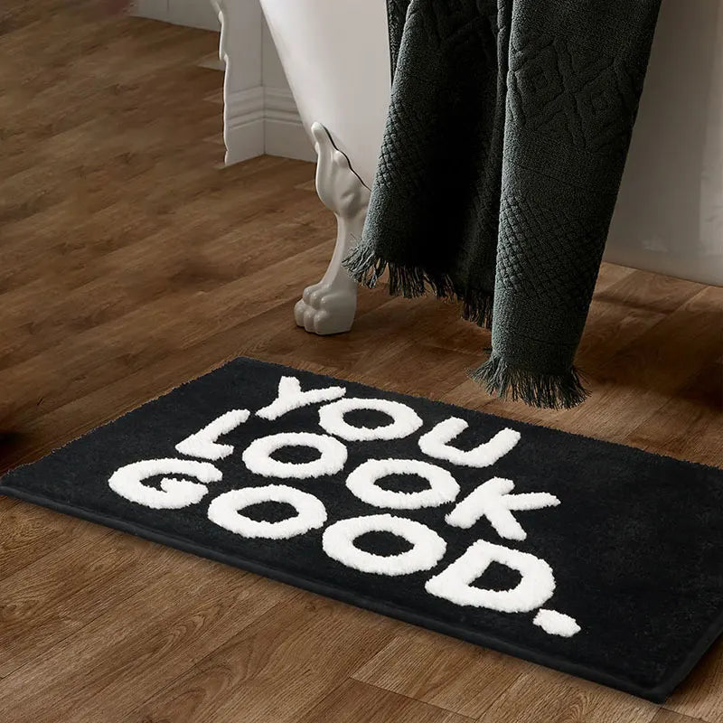 tapis bain antidérapant lettres relief moderne couleur noire blanche bleue rouge jaune rose