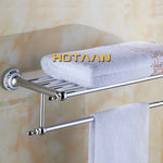 Porte-serviettes installé dans une salle de bain moderne