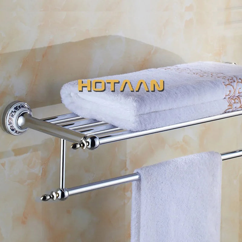 Porte-serviettes installé dans une salle de bain moderne
