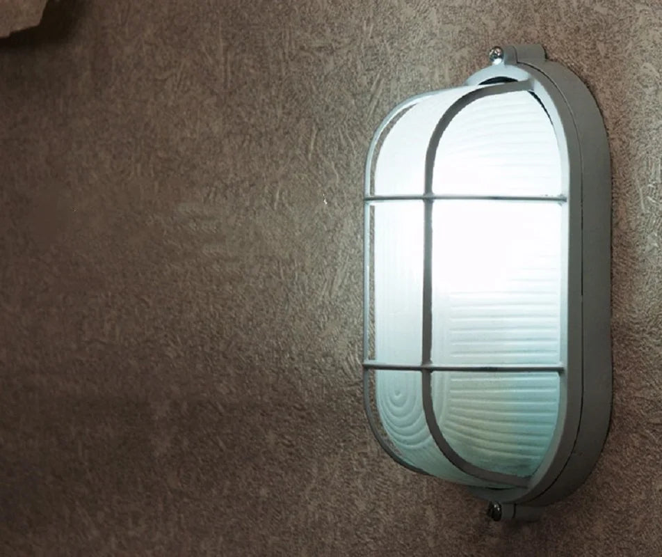 applique murale blanche classique rayures verticales lampe extérieure jardin cour véranda moderne