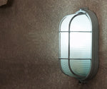 applique murale blanche classique rayures verticales lampe extérieure jardin cour véranda moderne