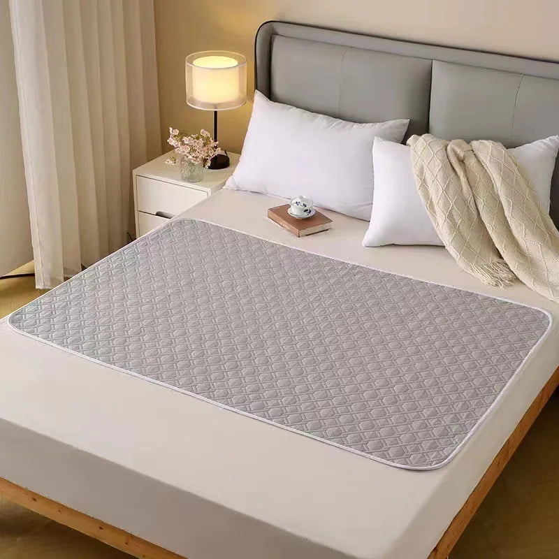 protège matelas imperméable anti fuite gris bleu clair quilté confortable moderne 70x90cm 80x120cm 100x150cm