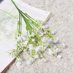 bouquet fleurs artificielles mariage décoration extérieur intérieur moderne minimaliste blanc rose bleu violet