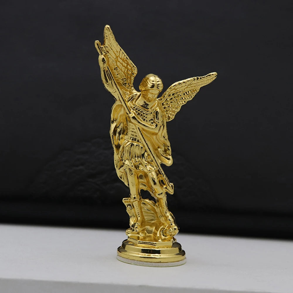 ornements métal saint michel dragon détaillé ailes armure noir argenté doré bronze