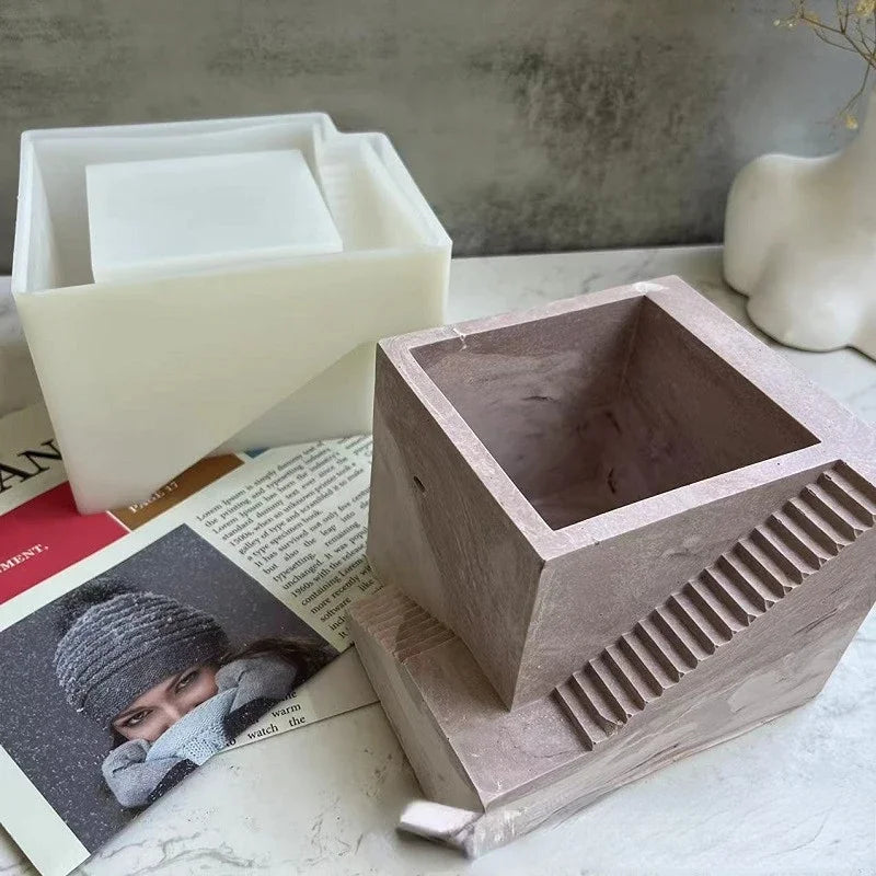 Pot de fleurs échelle réalisé avec le moule Ombre Interieur