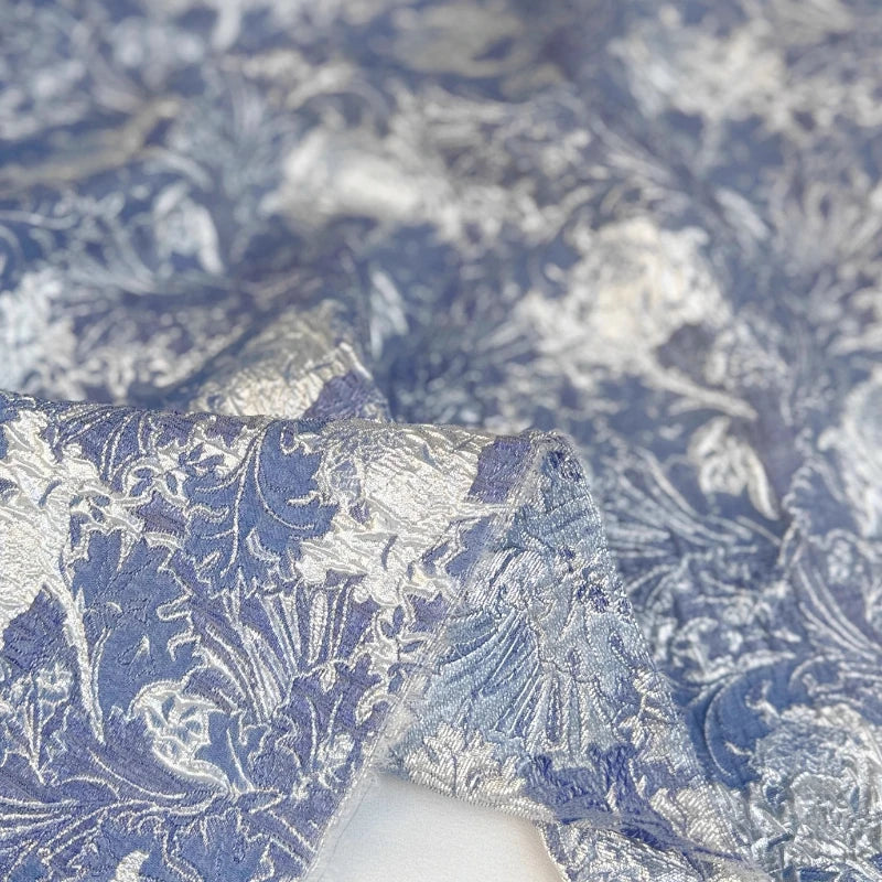 tissu brodé floral bleu argenté brillant polyester maison bricolage été hiver decoration handmade respirant