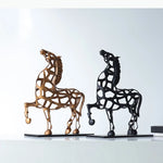 chevaux sculptés bronze doré structure ajourée géométrique moderne décoration chambre