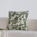 coussin vert brodé fleur motif moderne doublure blanche velours respectueux environnement dimension 45x45cm usage