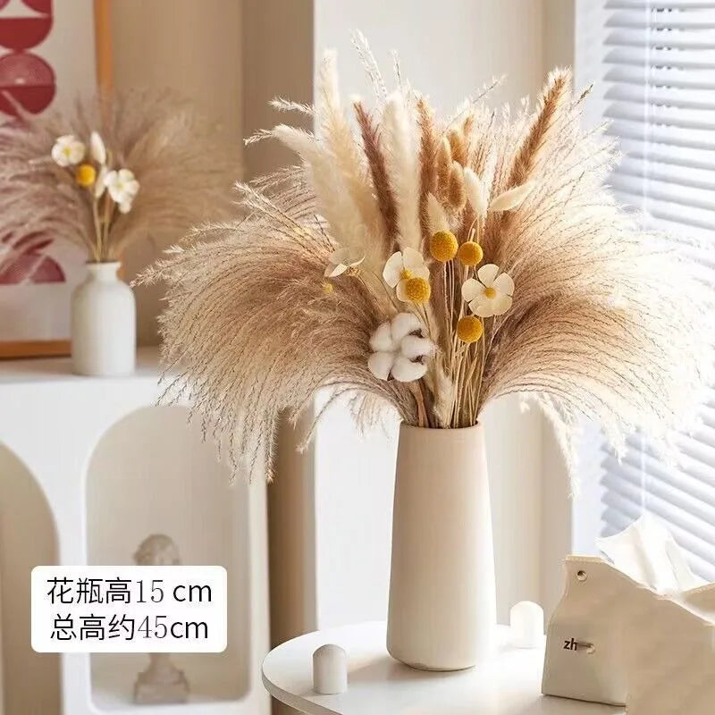 bouquet fleurs séchées pampas bohèmes rustique naturel beige blanc orange marron foncé plumes graminées