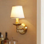 lampe murale classique dorée abat jour tissu blanc socle cuivre éclairage chambre salon étude