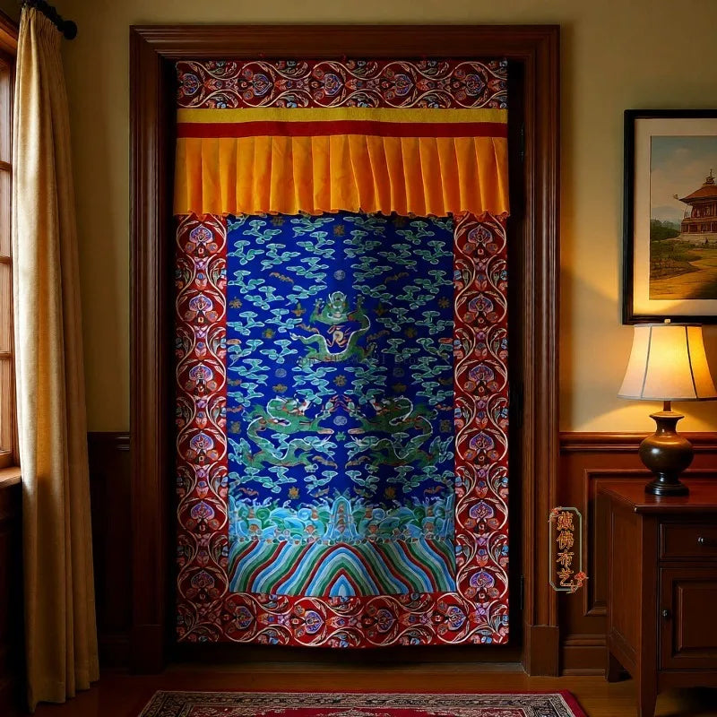 rideau porte ornements traditionnels motifs floraux artisanal couleur rouge bleu orange ethnique decoration maison