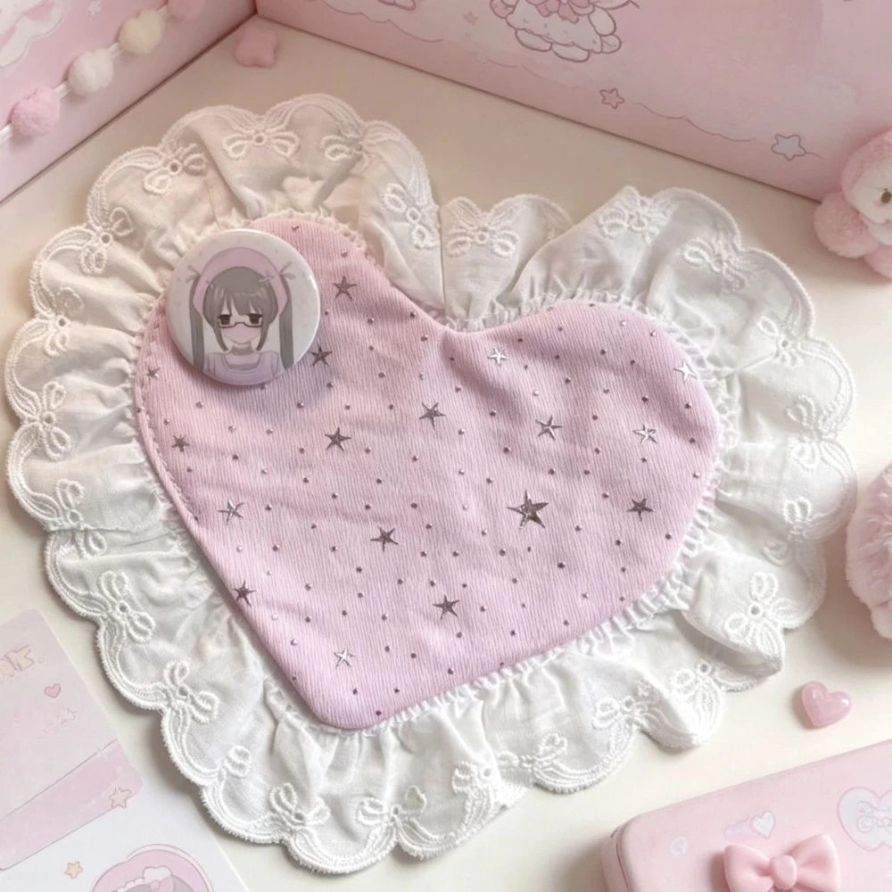 serviette table rose étoiles grise dentelée bordure blanche décorative romantique