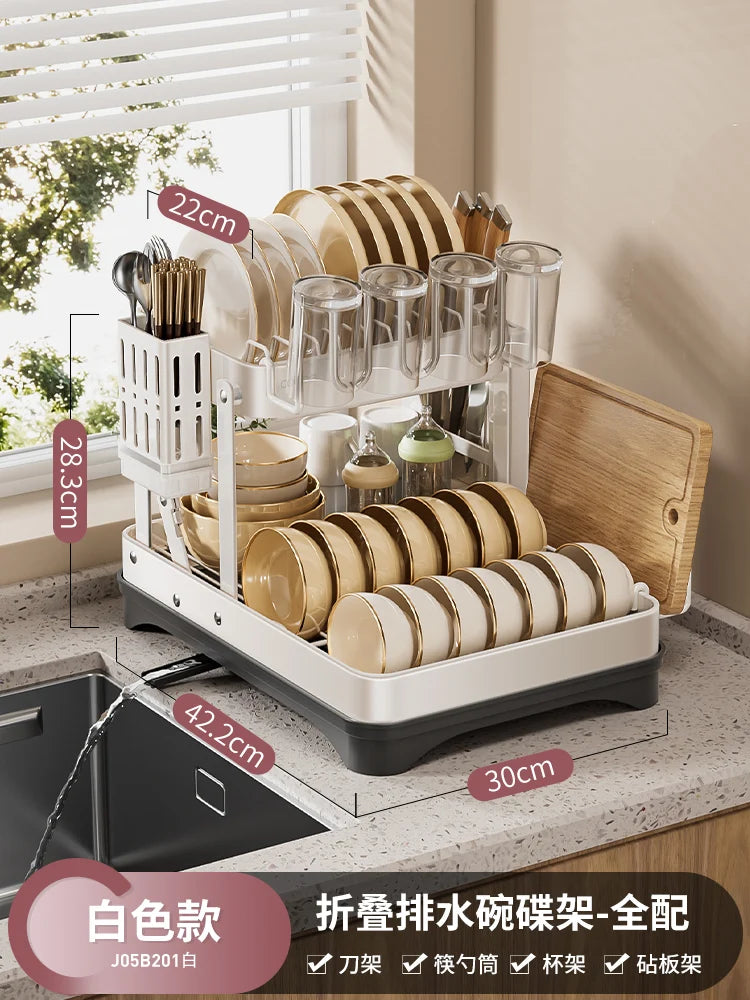étagère vaisselle moderne réutilisable acier inoxydable blanc texture grille assiettes verres couteaux spatules