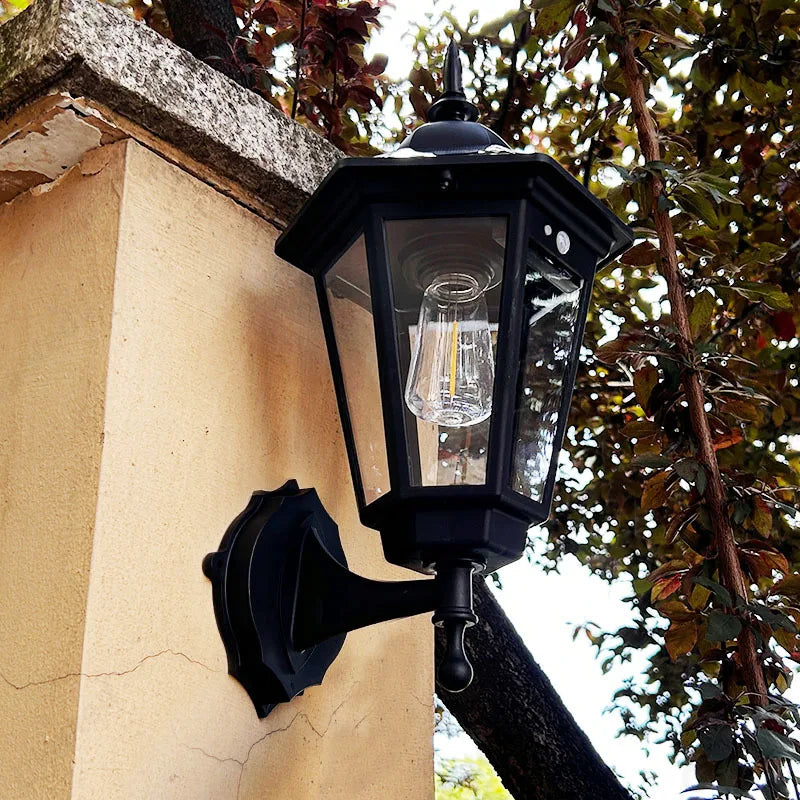 lampe murale solaire extérieure étanche noir marron texture bois verre transparent vintage rustique