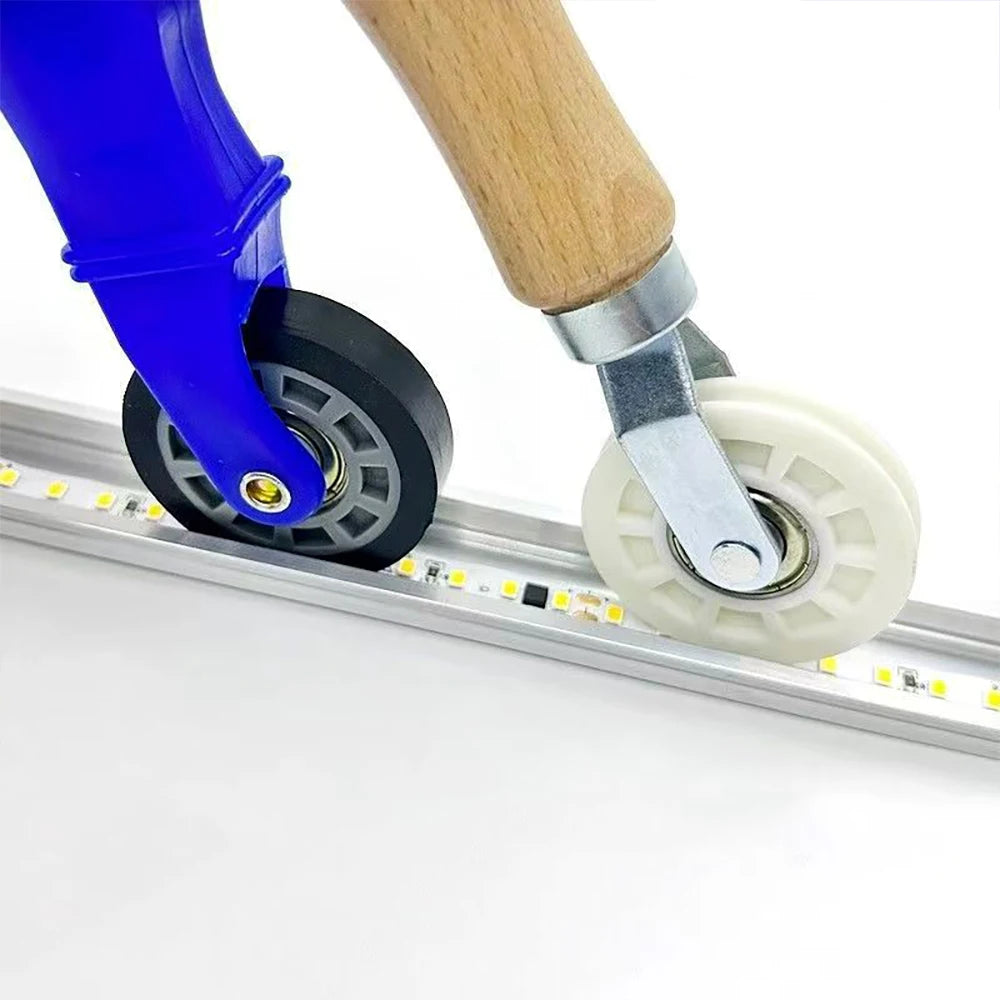 roulette rouleaux bleu caoutchouc noir blanc bande led pratique fixations vis
