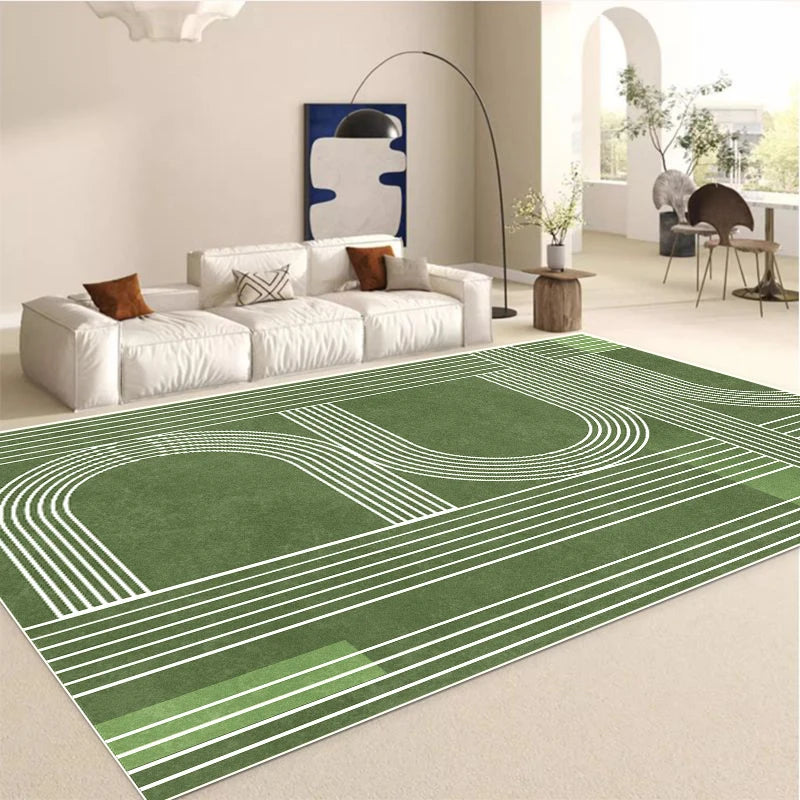 Un élégant tapis vert à motifs géométriques qui apporte une touche de modernité à ce salon lumineux et épuré.