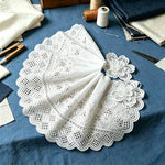 dentelle brodée blanche motif floral robe classique décoration couture DIY