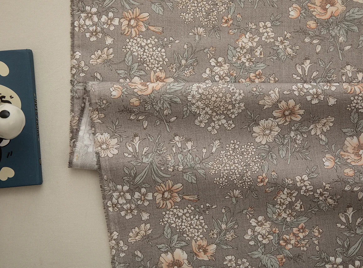 tissu coton imprimé fleurs années 40 bleu marine gris rose clair vert pastel popeline
