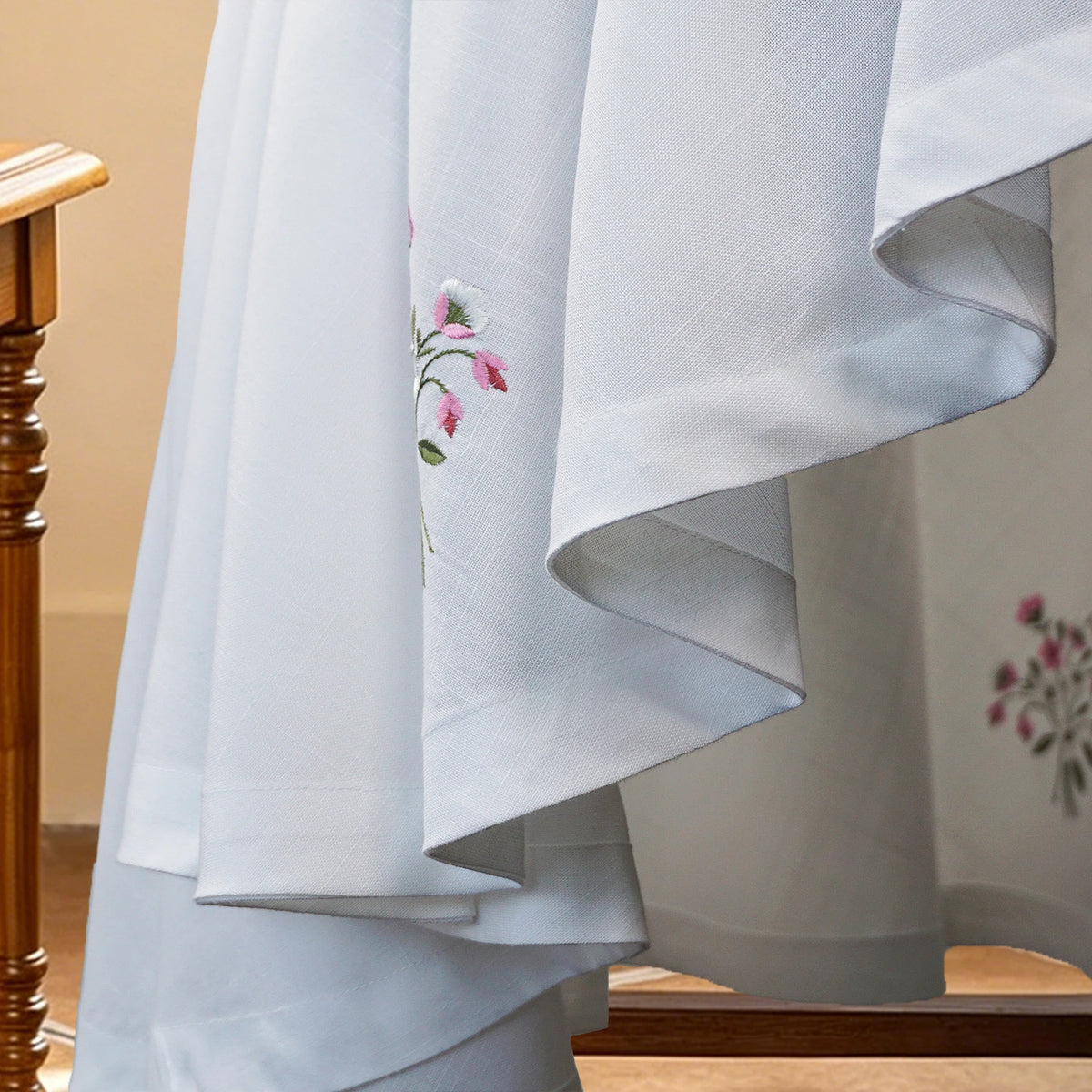 nappe blanche broderie florale festonnée polyester coton table maison mariage fête restauranthôtel