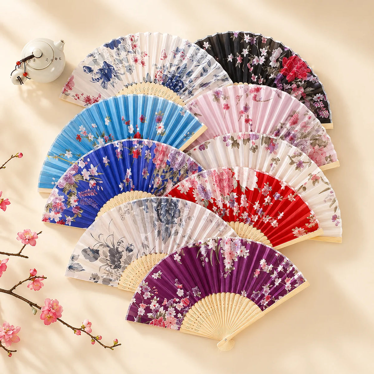 éventails pliants fleurs japonaises bleu noir rose blanc rouge