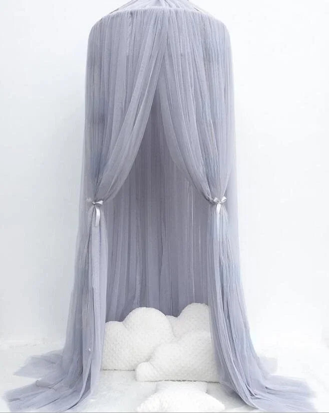 rideau lit étoiles dorées fond blanc transparent romantique enfants chambre décoration fixations