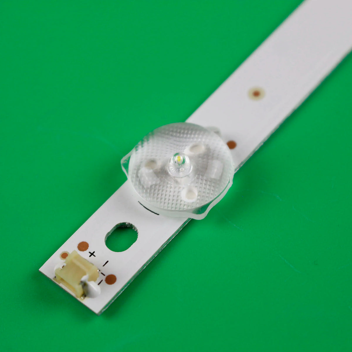 ruban led blanc leds moderne câble connexion fixe éclairage industriel