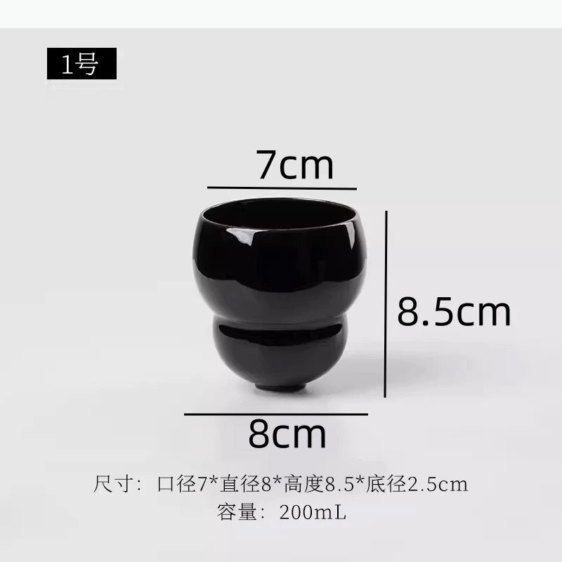 tasses modernes noir rouge texture ondulée brillante fonction table