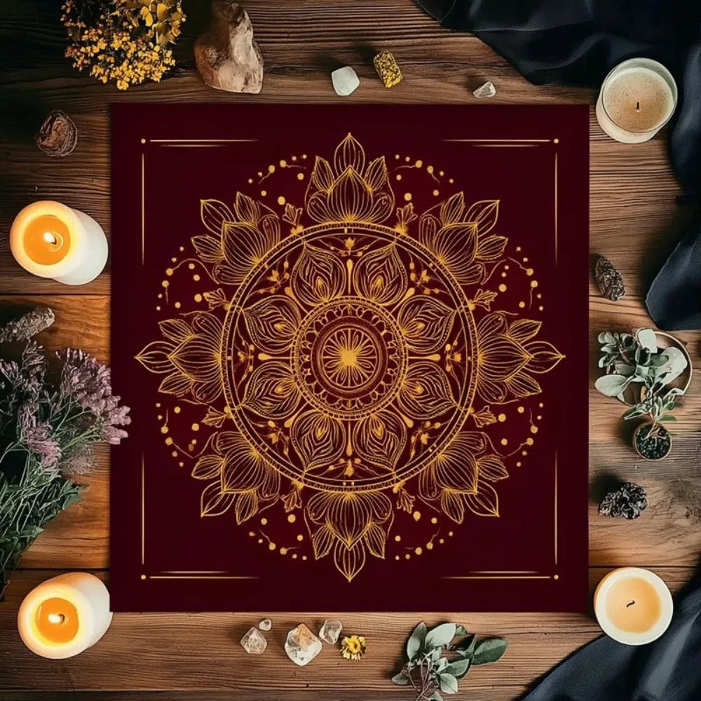 tapis mandala doré rouge cristaux fleurs séchées cartes tarot décoratif spiritualité chambre salon