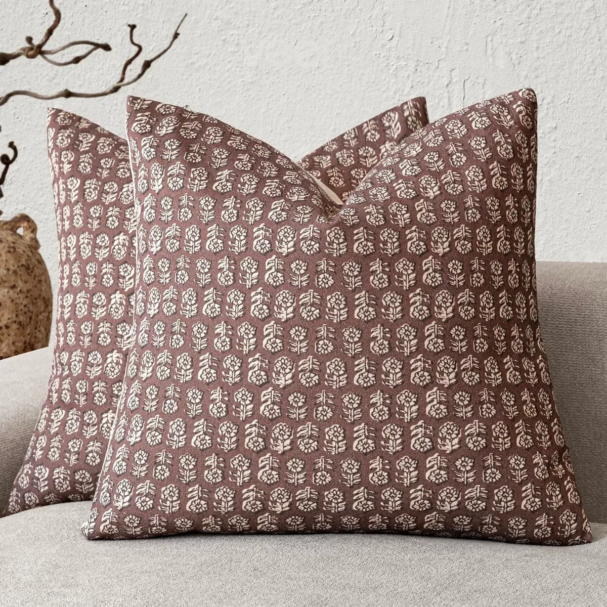 housse coussin décorative imprimé floral beige moderne canapé salon maison intérieur
