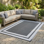 tapis extérieur polypropylène moderne gris blanc motif géométrique simple hand washing patio camping